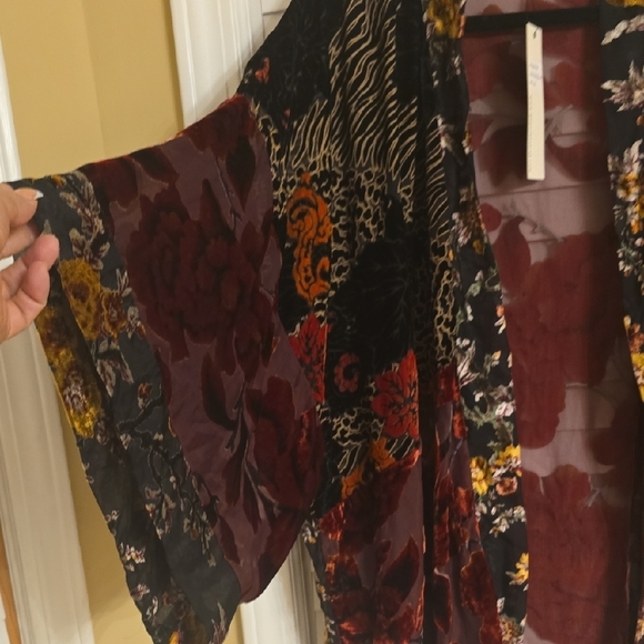 Paparazzi Red and Black Oversized Tunic - Picture 4 of 15